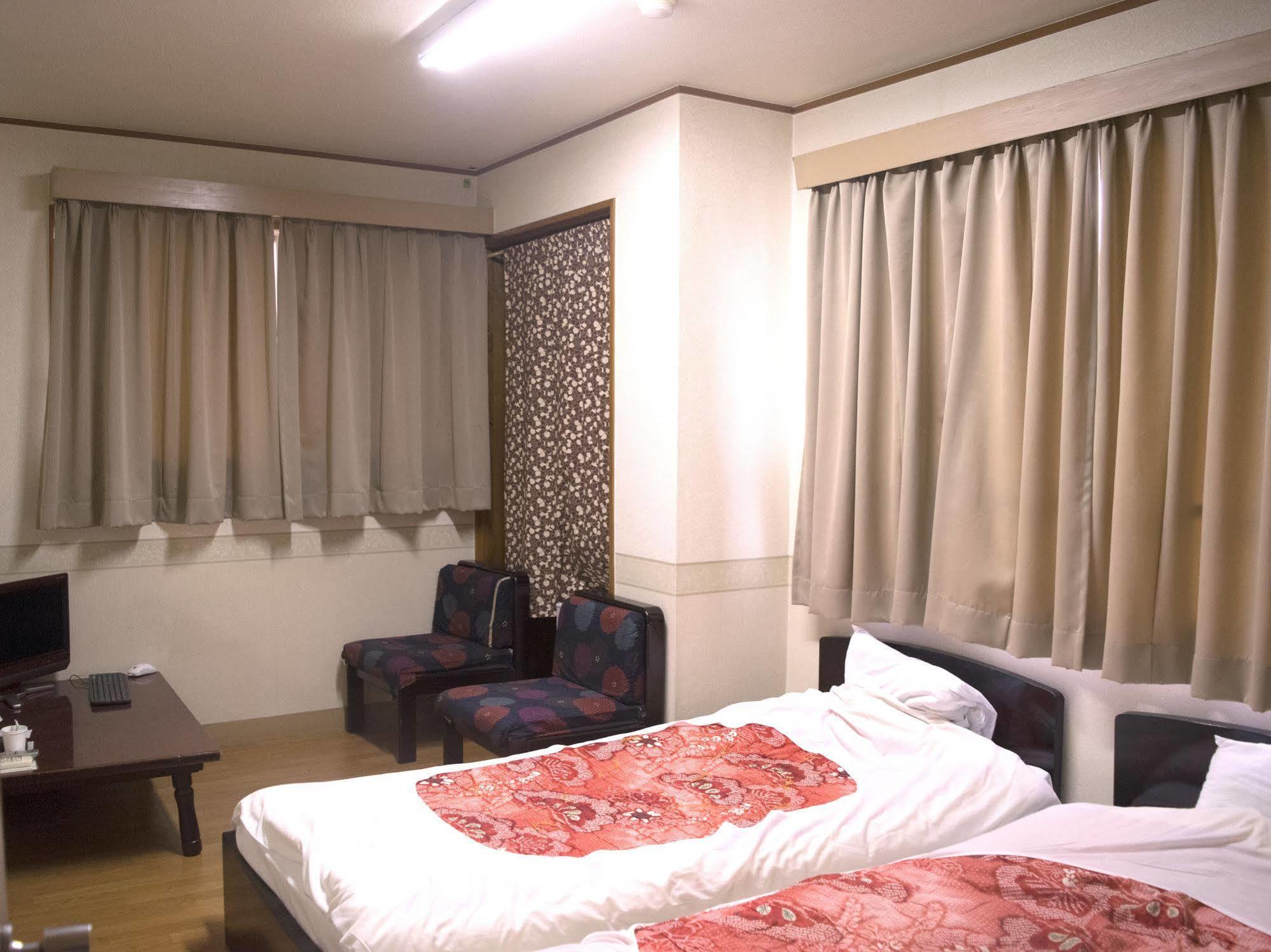 Yamabe Hotel Tenri Bagian luar foto